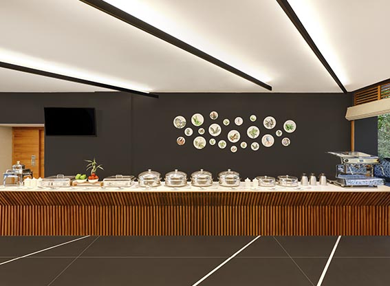 good restaurants in kumily